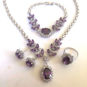 Jewel - תכשיטים ויהלומים סטים SET Purple Amethysts WHITE GOLD GF Matching Necklace Bracelet Earrings Ring PLUM
